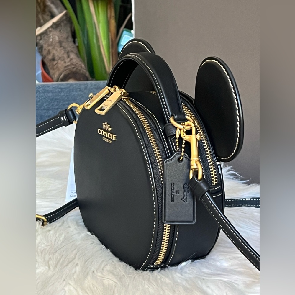 💰SOLD - CM194- Disney X Coach Mickey Mouse Ear Bag - Picture 3 of 13